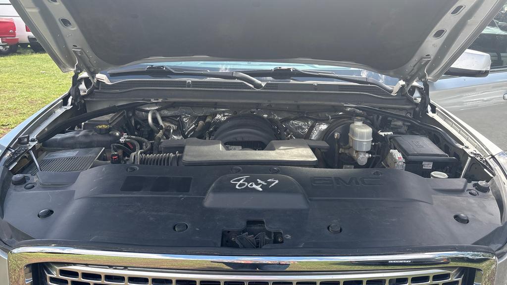 2016 GMC Yukon Denali photo