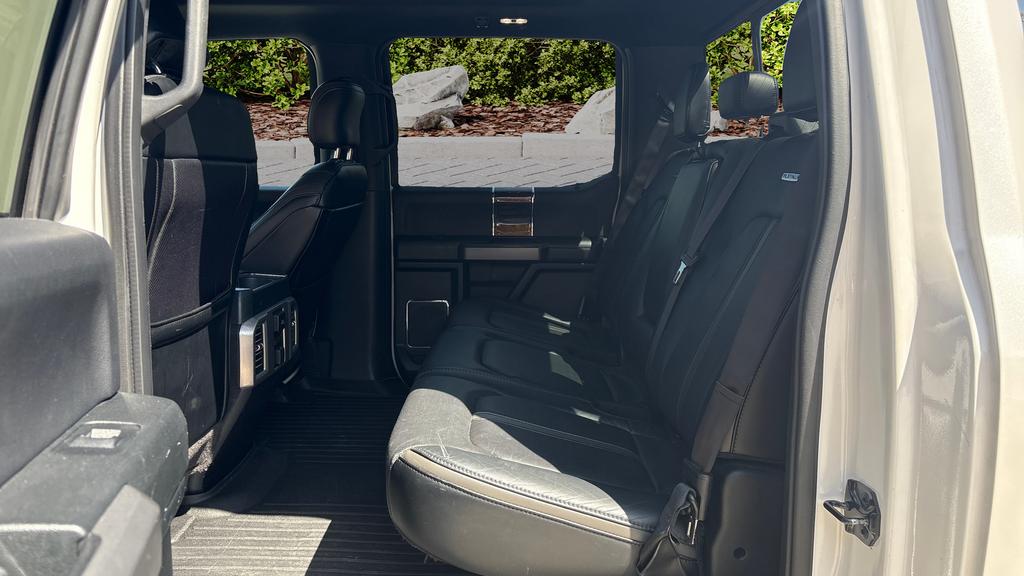 2016 Ford F150 Platinum photo