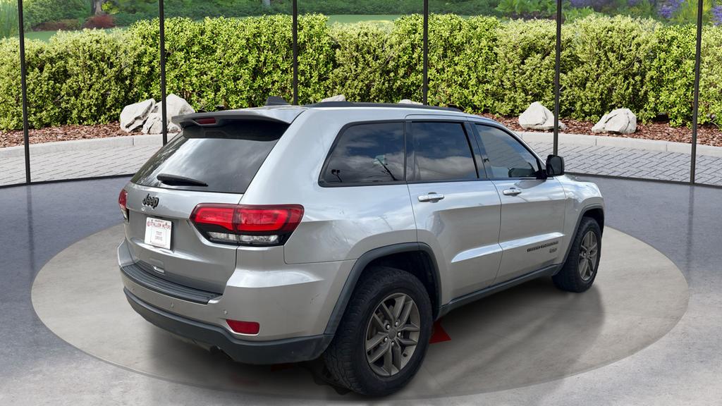 2017 Jeep Grand Cherokee Laredo photo