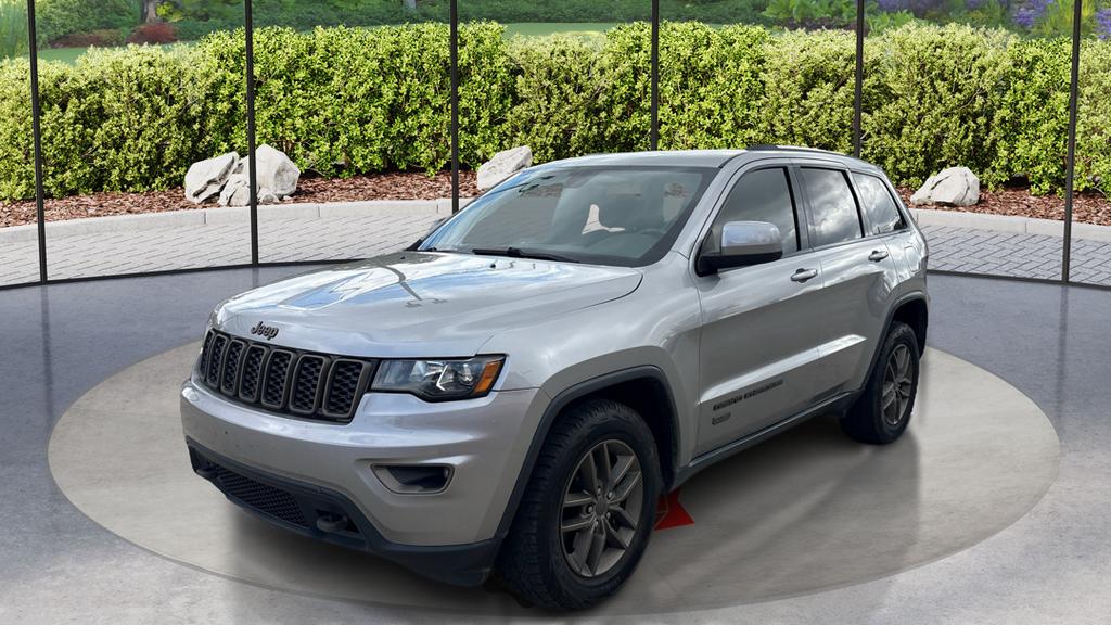 2017 Jeep Grand Cherokee Laredo photo