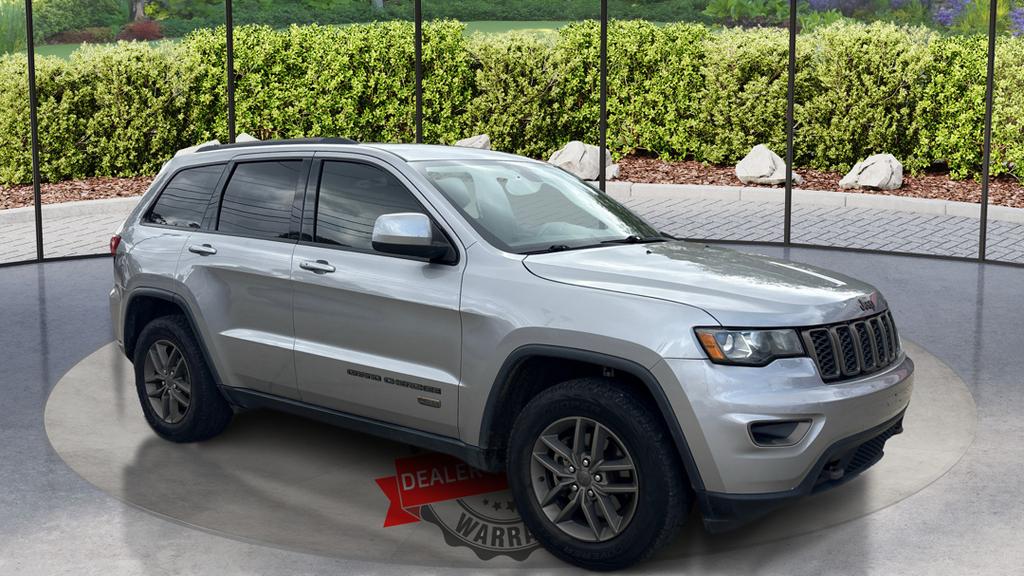 2017 Jeep Grand Cherokee Laredo photo