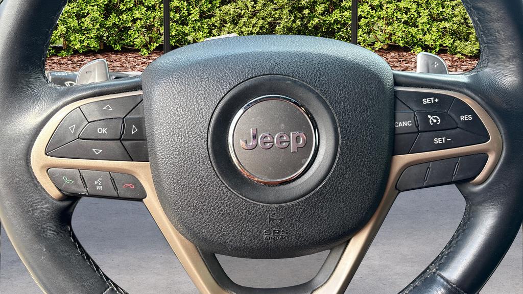 2017 Jeep Grand Cherokee Laredo photo