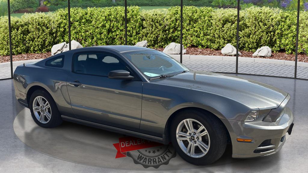 2014 Ford Mustang V6 photo