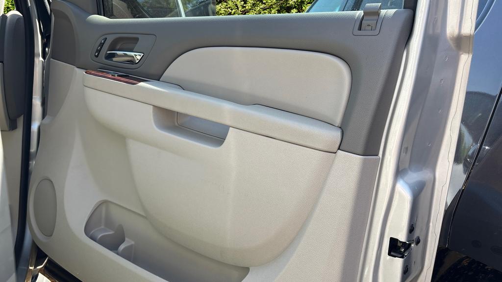 2010 Chevrolet Tahoe LTZ photo