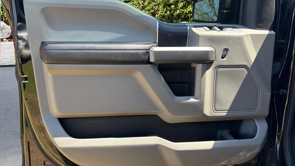 2019 Ford F150 XLT photo