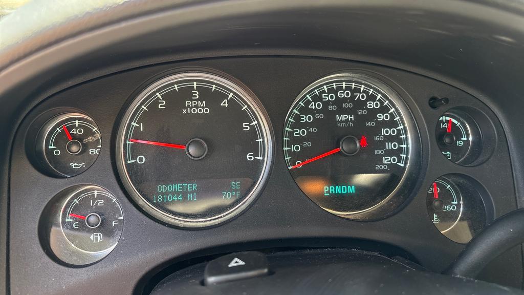 2013 GMC Yukon XL SLT 1500 photo