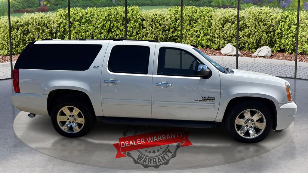 2013 GMC Yukon XL SLT 1500 photo