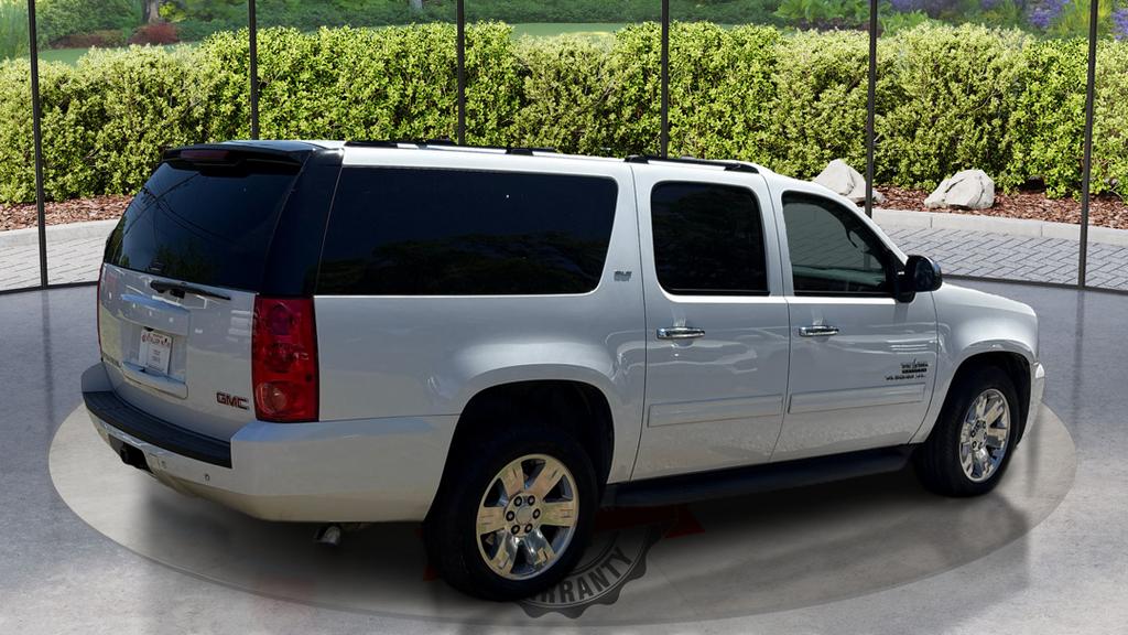 2013 GMC Yukon XL SLT 1500 photo