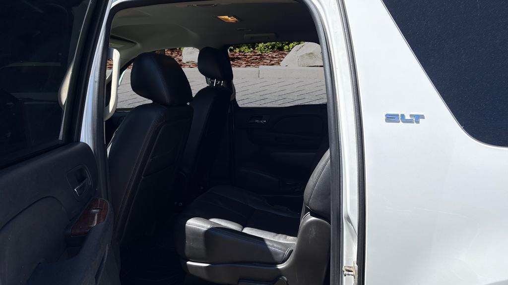 2013 GMC Yukon XL SLT 1500 photo
