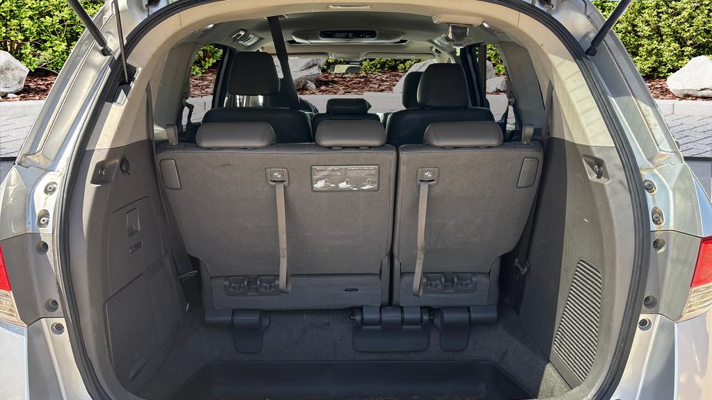 2014 Honda Odyssey Touring photo