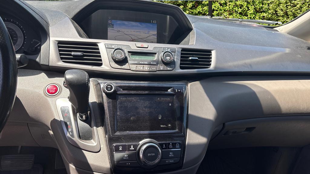 2014 Honda Odyssey Touring photo