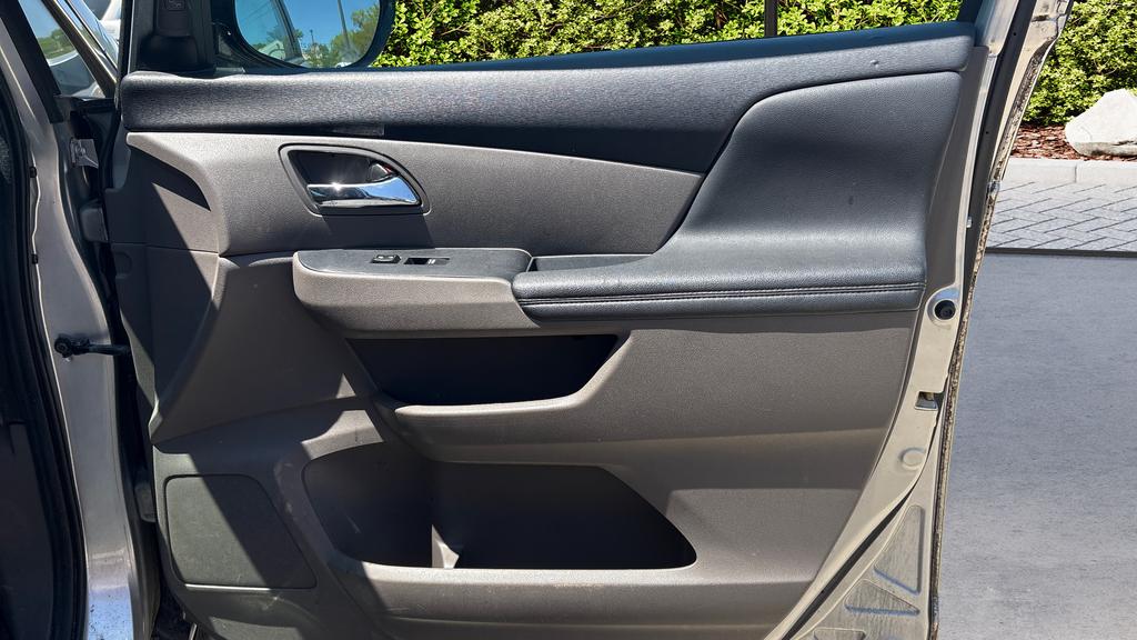 2014 Honda Odyssey Touring photo