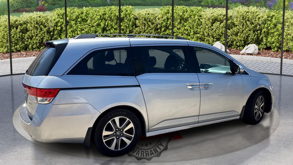 2014 Honda Odyssey Touring photo