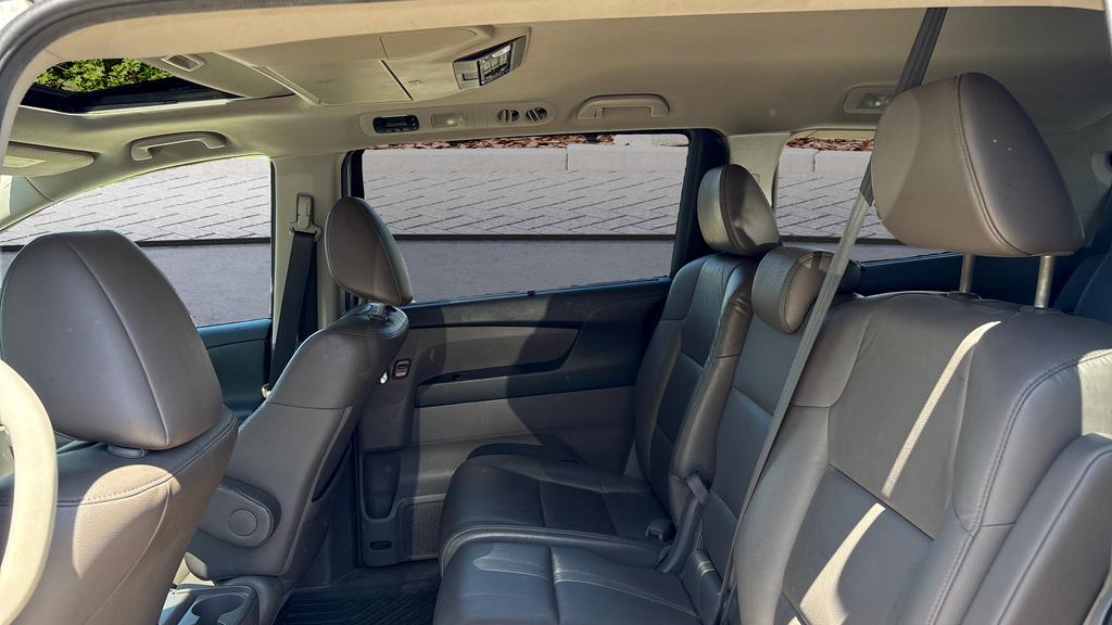 2014 Honda Odyssey Touring photo
