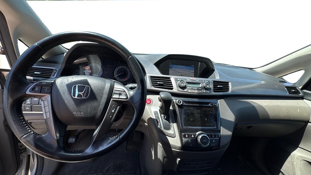 2014 Honda Odyssey Touring photo