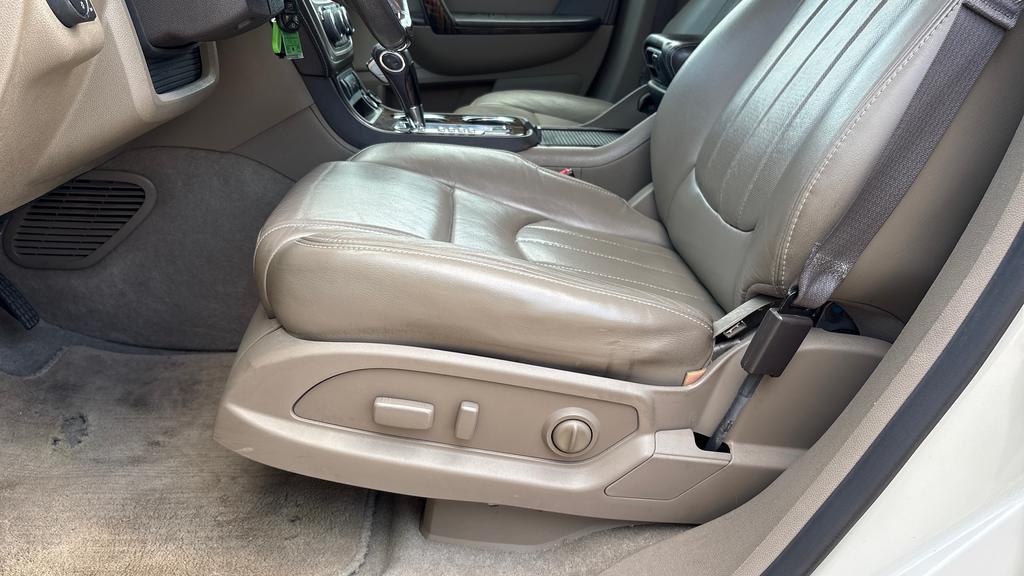 2013 GMC Acadia Denali photo