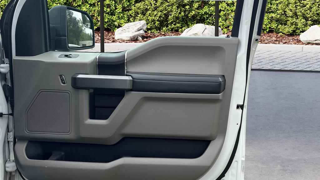 2019 Ford F150 XLT photo