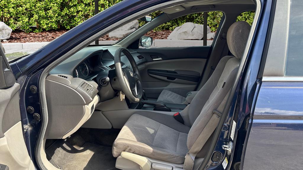 2010 Honda Accord LX photo