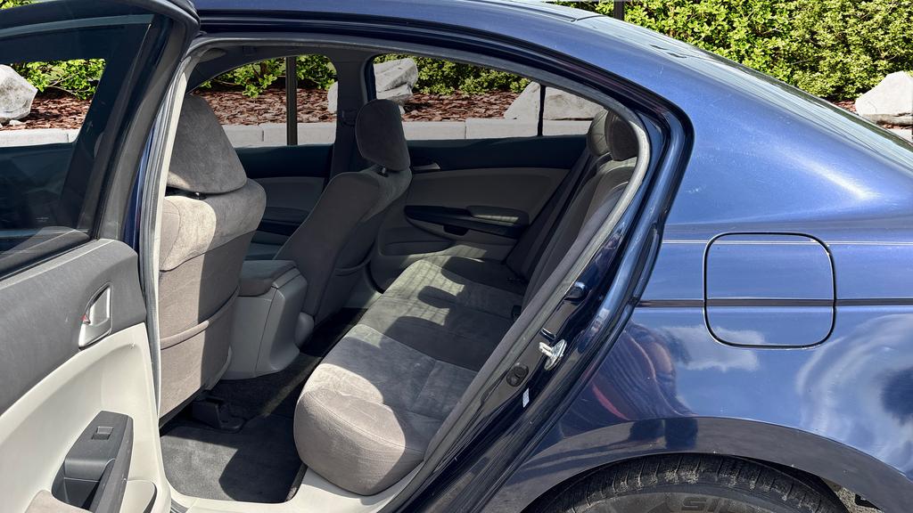 2010 Honda Accord LX photo