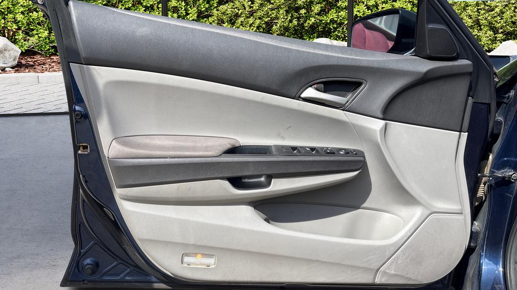 2010 Honda Accord LX photo
