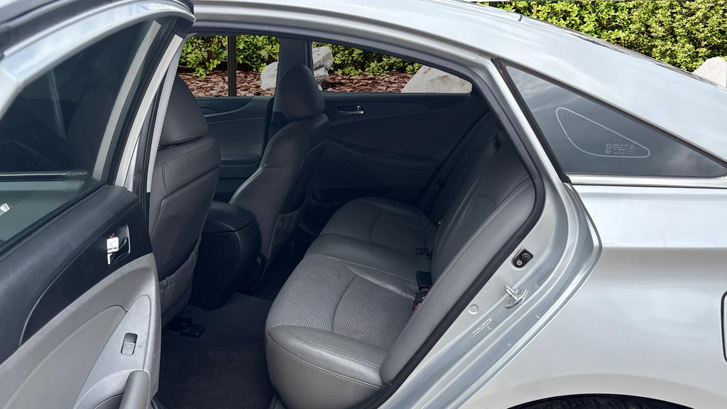 2011 Hyundai Sonata Limited photo