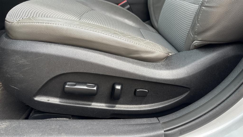 2011 Hyundai Sonata Limited photo