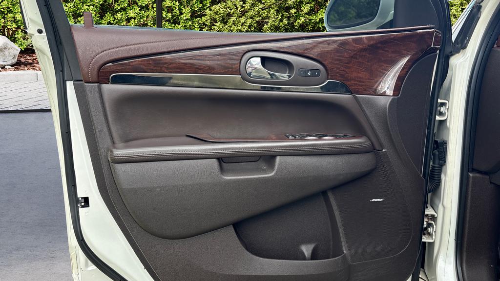 2013 Buick Enclave Premium photo