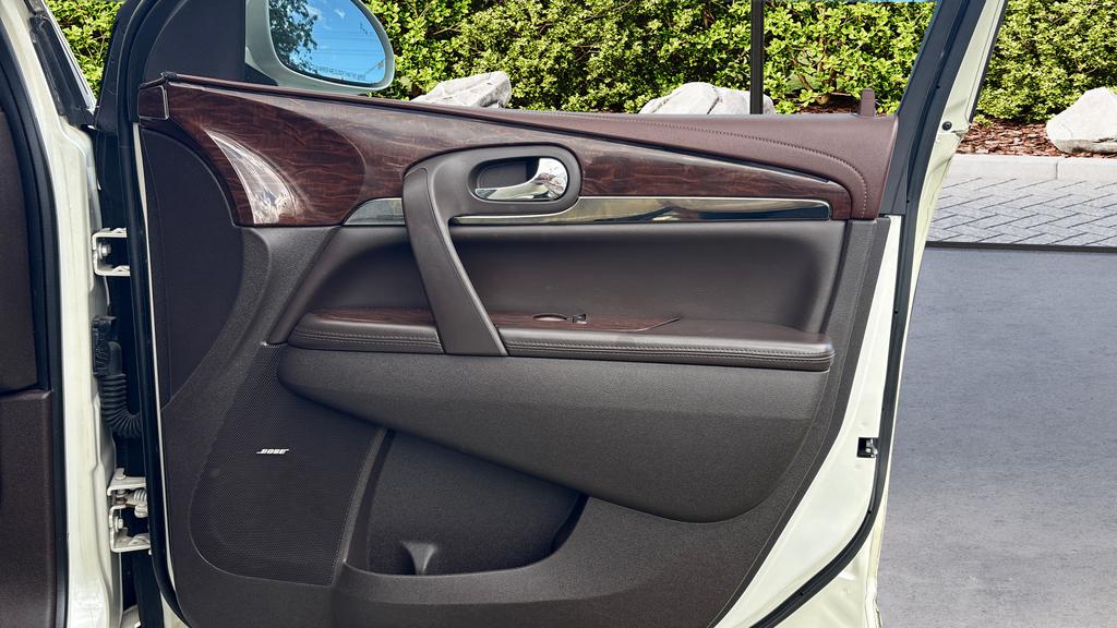 2013 Buick Enclave Premium photo
