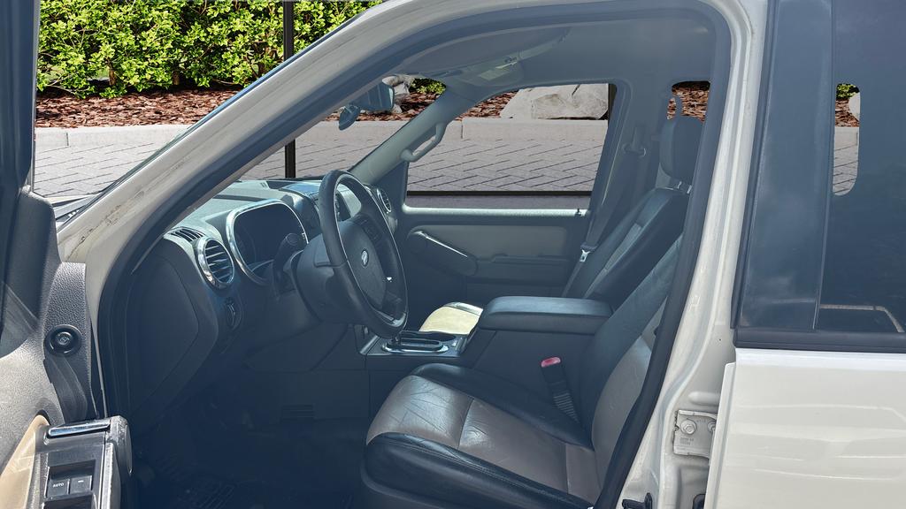 2008 Ford Explorer Sport Trac Limited photo