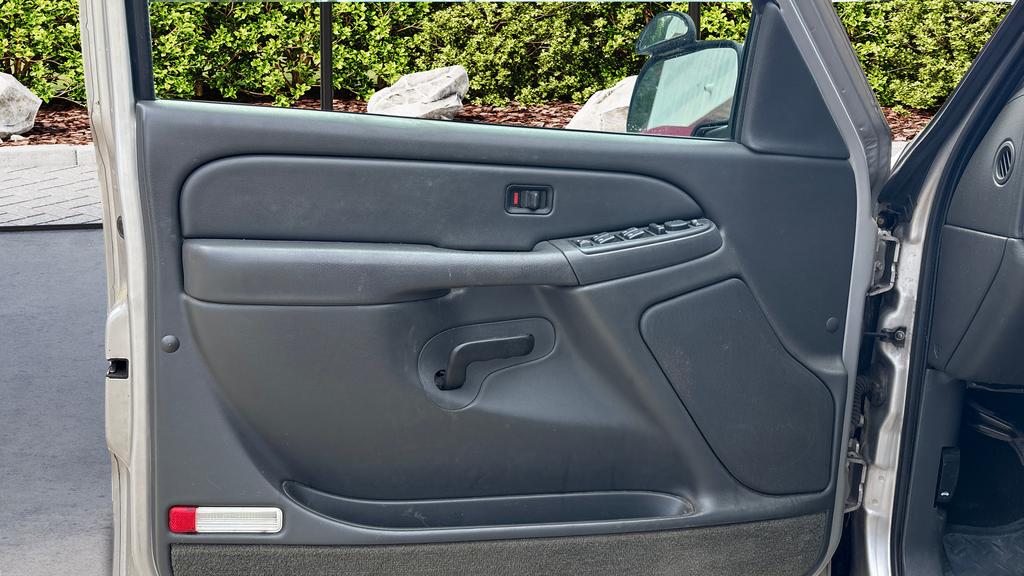 2004 GMC Sierra 1500 SLE photo