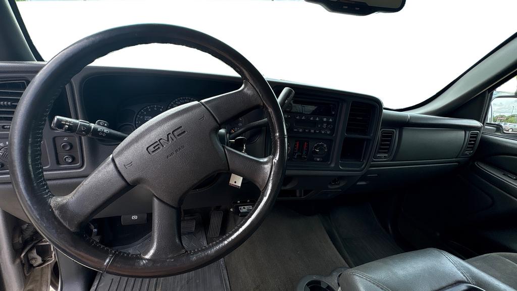 2004 GMC Sierra 1500 SLE photo