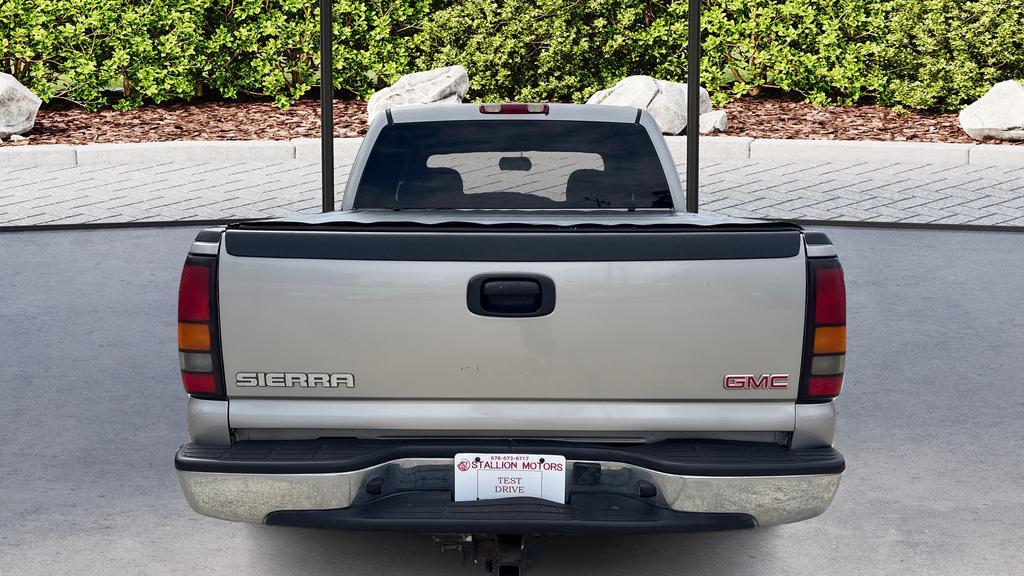 2004 GMC Sierra 1500 SLE photo