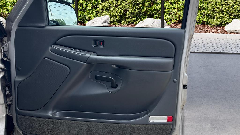 2004 GMC Sierra 1500 SLE photo