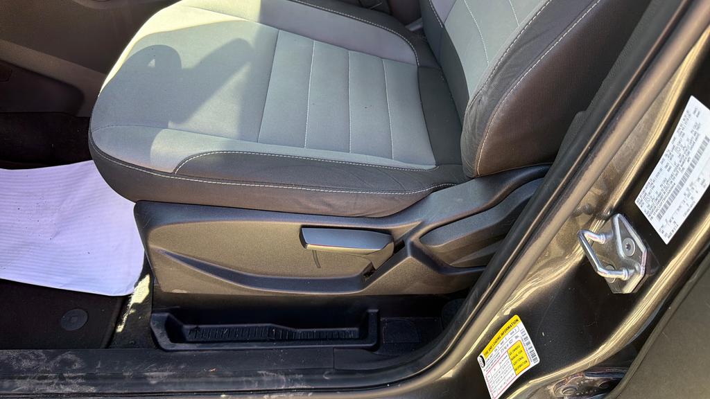 2017 Ford Escape - $10,995