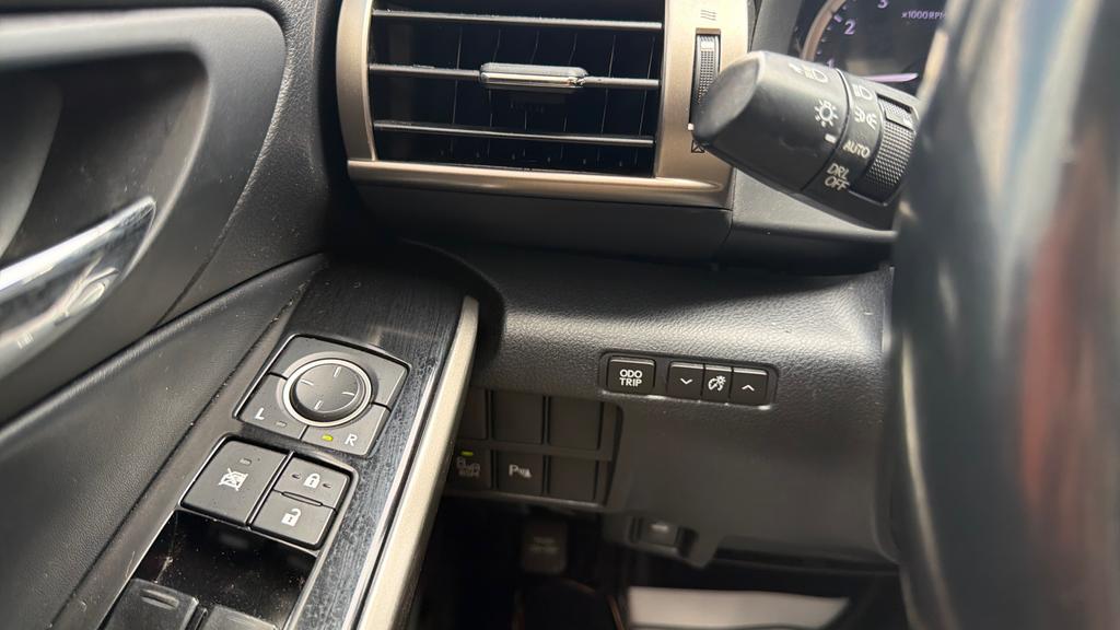 2014 Lexus IS - $14,995