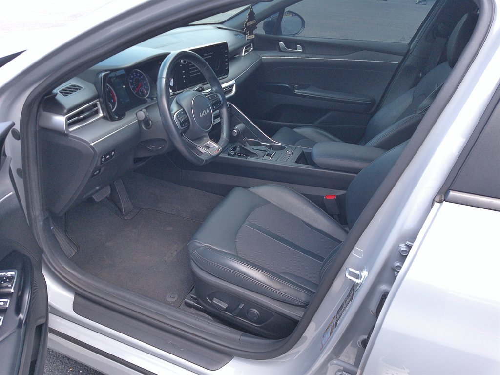 2022 Kia K5 GT-Line photo