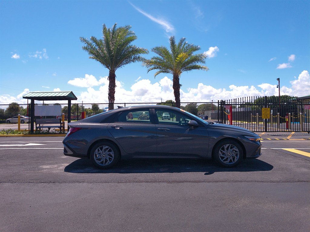 2024 Hyundai Elantra