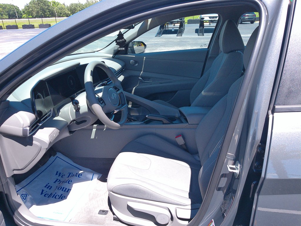 2024 Hyundai Elantra