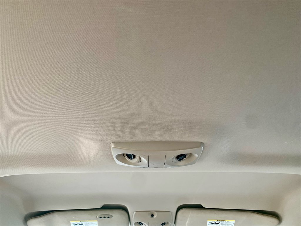 2013 Chrysler 200 - $9,950