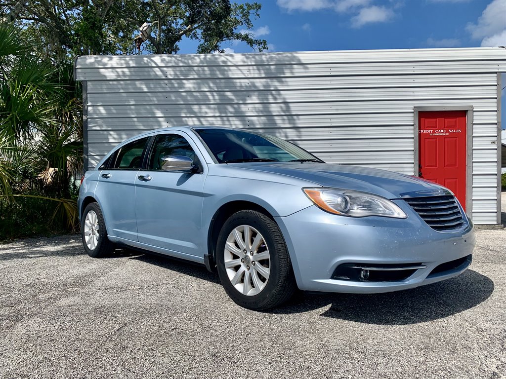 2013 Chrysler 200 - $9,950