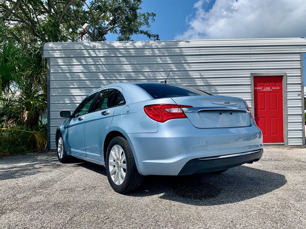 2013 Chrysler 200 - $9,950