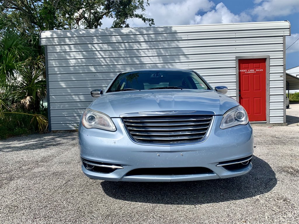 2013 Chrysler 200 - $9,950
