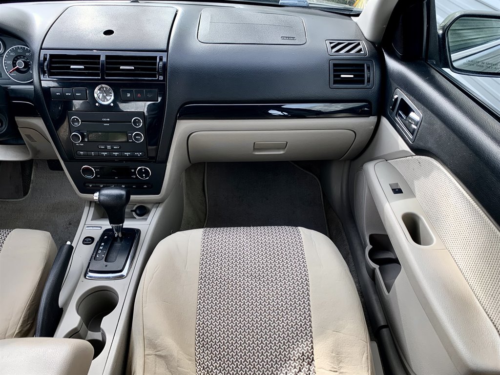 2009 Ford Fusion - $9,950