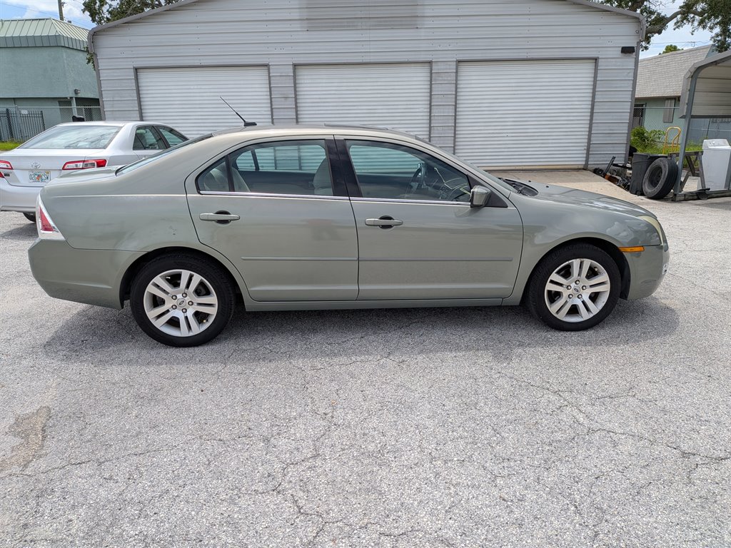 2009 Ford Fusion - $9,950