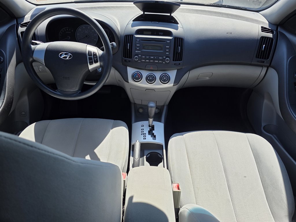 2009 Hyundai Elantra GLS photo