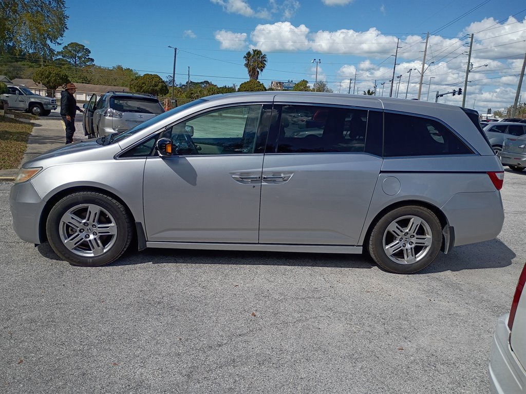 2012 Honda Odyssey - $13,950