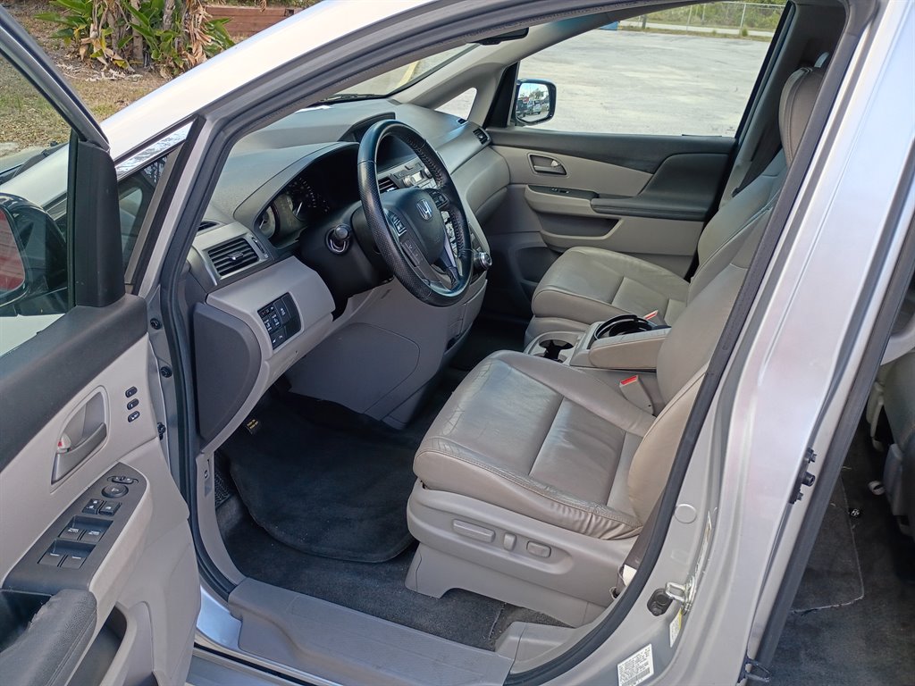 2012 Honda Odyssey - $13,950