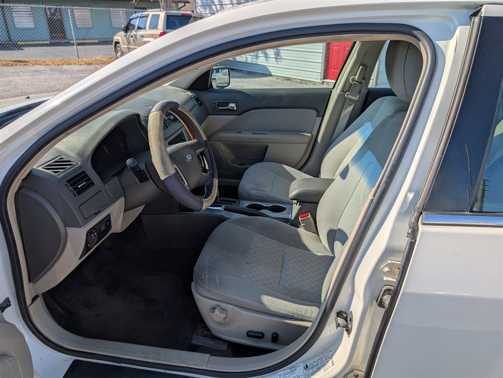 2012 Ford Fusion SE photo