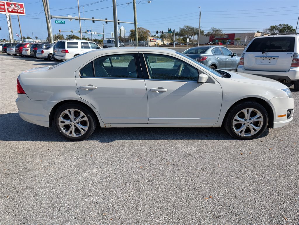 2012 Ford Fusion SE photo