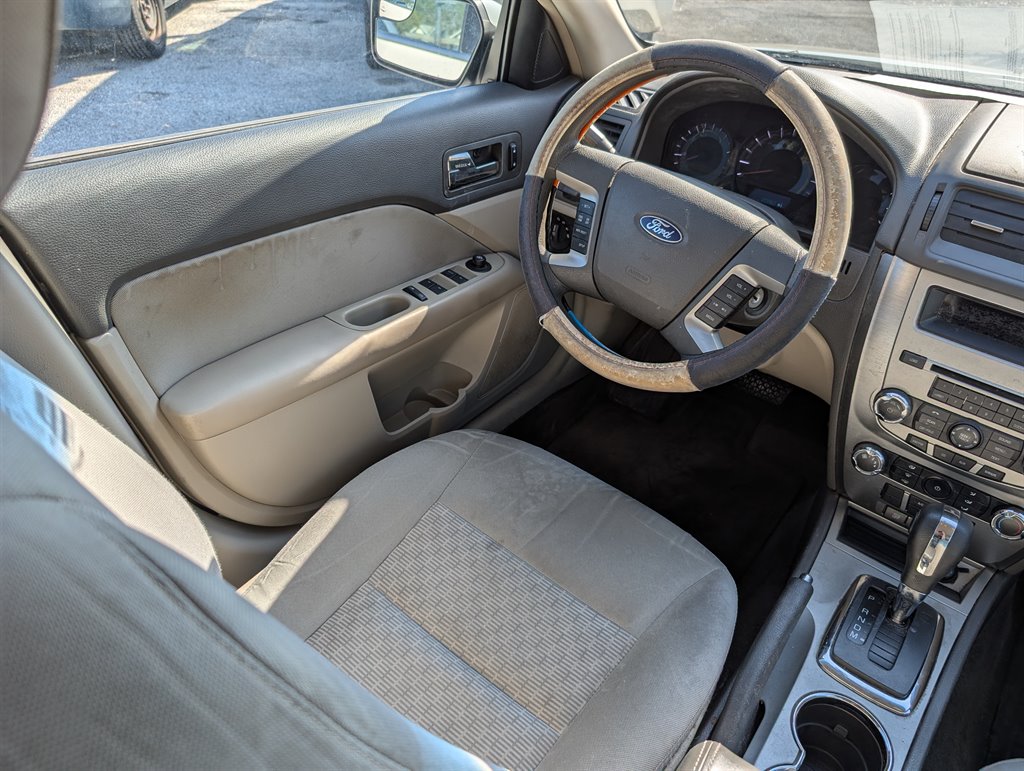 2012 Ford Fusion SE photo